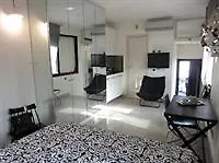 Temporary House - Center 아파트
