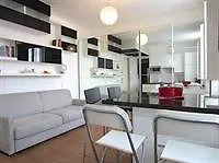 아파트 Temporary House - Center