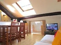 Temporary House - Center 아파트