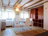 Temporary House - Center 아파트 *