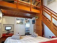 Temporary House - Center * ميلان